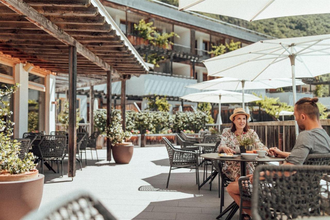 Biohotel Theiner'S Garten Лана Екстериор снимка