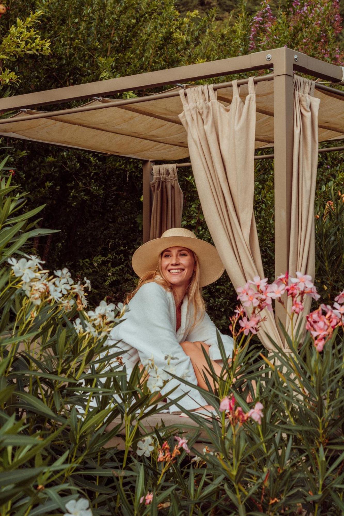 Biohotel Theiner'S Garten Лана Екстериор снимка