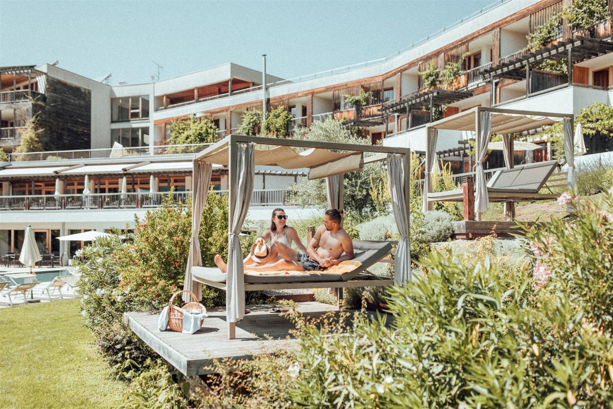 Biohotel Theiner'S Garten Лана Екстериор снимка
