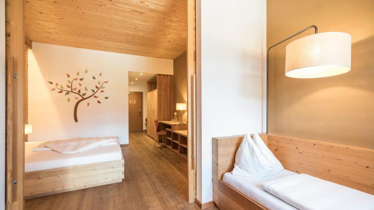 Biohotel Theiner'S Garten Лана Екстериор снимка