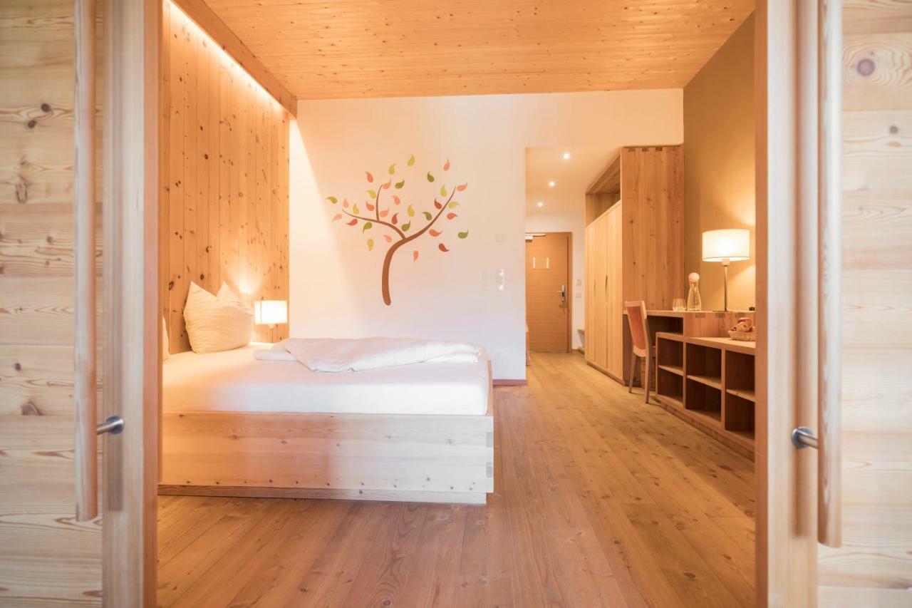 Biohotel Theiner'S Garten Лана Екстериор снимка
