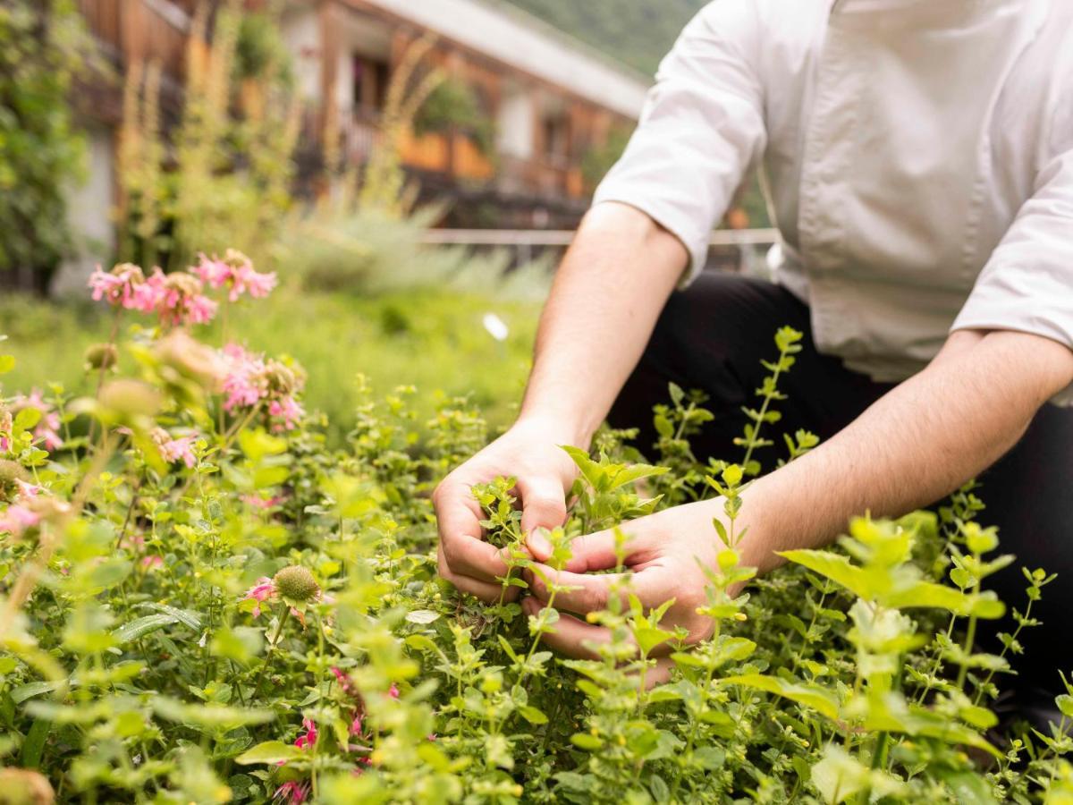Biohotel Theiner'S Garten Лана Екстериор снимка